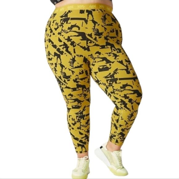 Yitty Olive Juice Lizzoutte - Picture 1 of 7